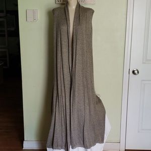 Sleeveless tunic